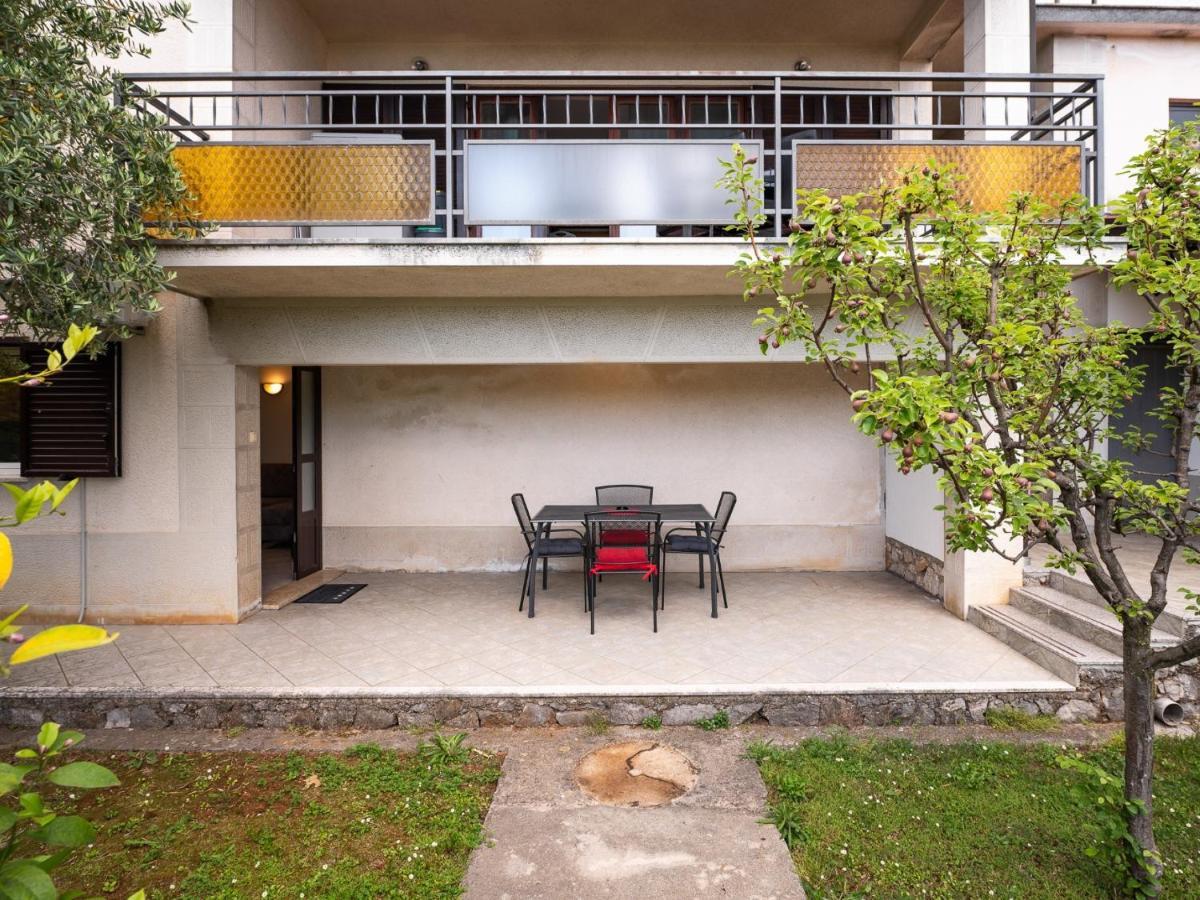 Apartments Vilma Lovran Bagian luar foto