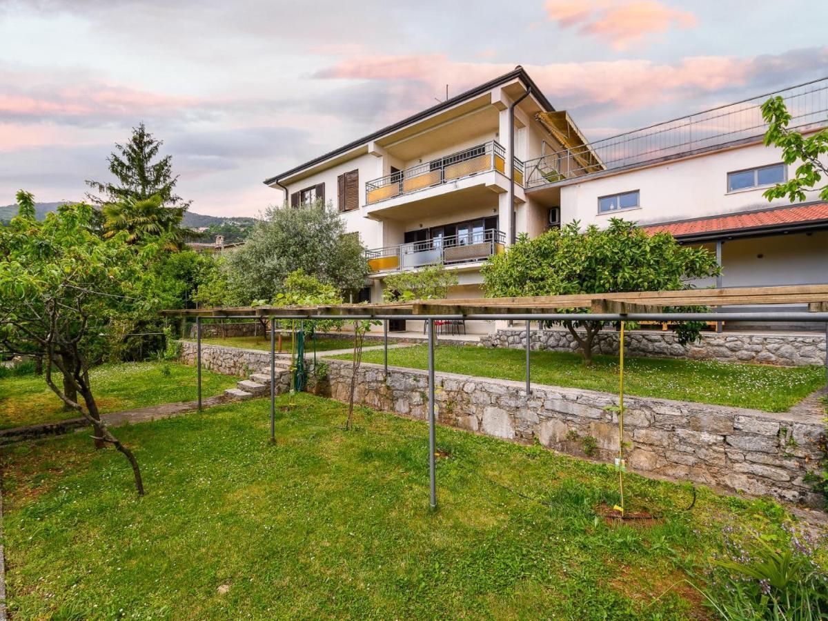 Apartments Vilma Lovran Bagian luar foto