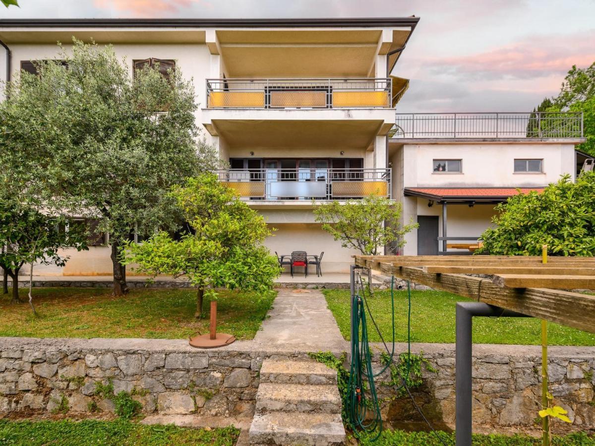 Apartments Vilma Lovran Bagian luar foto