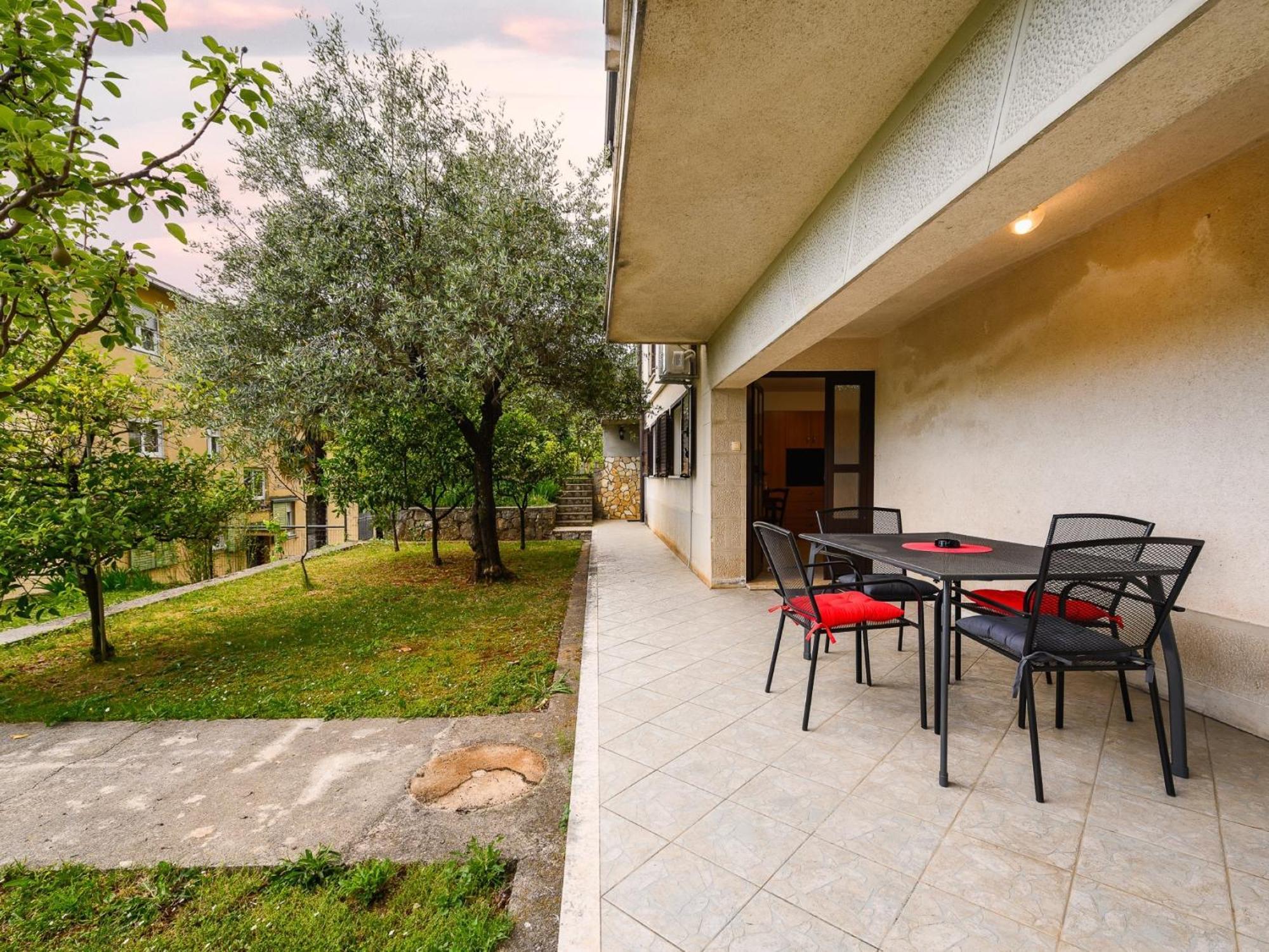 Apartments Vilma Lovran Ruang foto