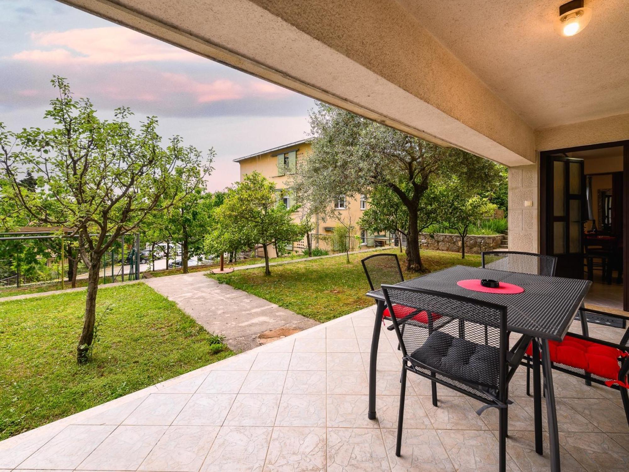Apartments Vilma Lovran Ruang foto